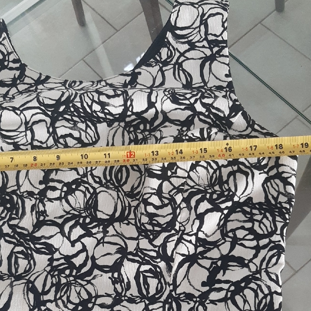 LINEA DOMANI🤍Elegant Monochrome Floral Midi Dress with LACE HEM UNDERLAY Sz 12 - Picture 10 of 11